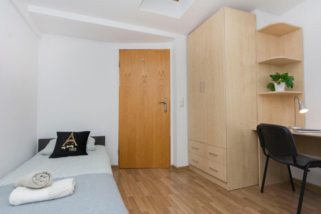 Akademikus Torun Exterior foto