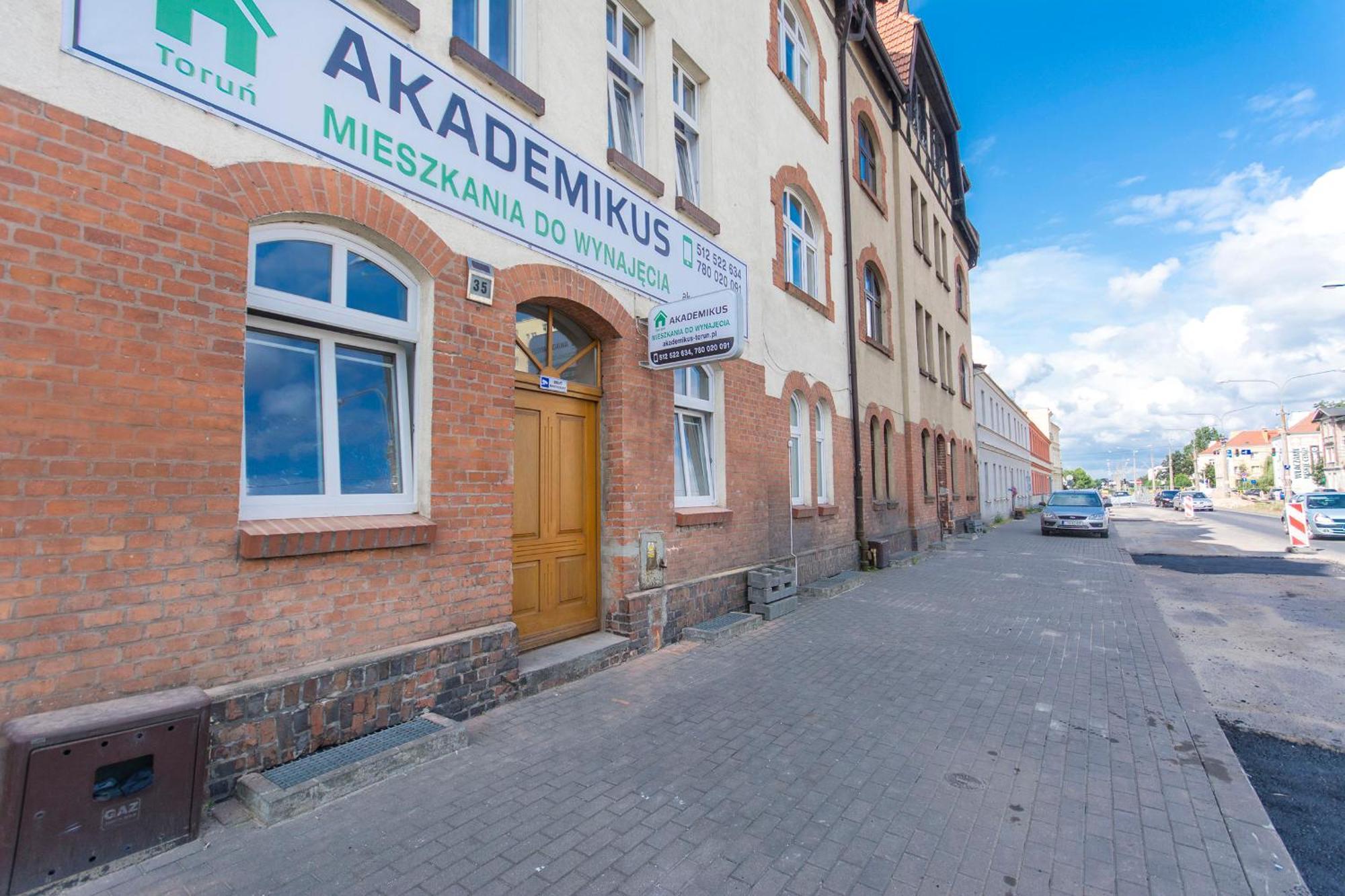 Akademikus Torun Exterior foto